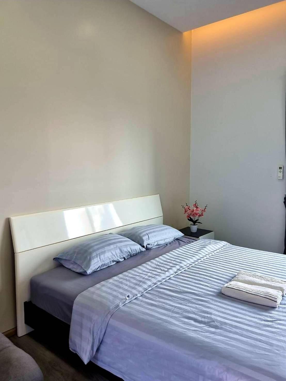 Aqua Residences: New Rooms Near Wutthakat BTS Station Bangkok Exterior photo